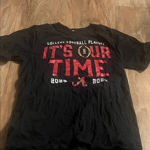 Fanatics Black T-Shirt with Red and Gold Design